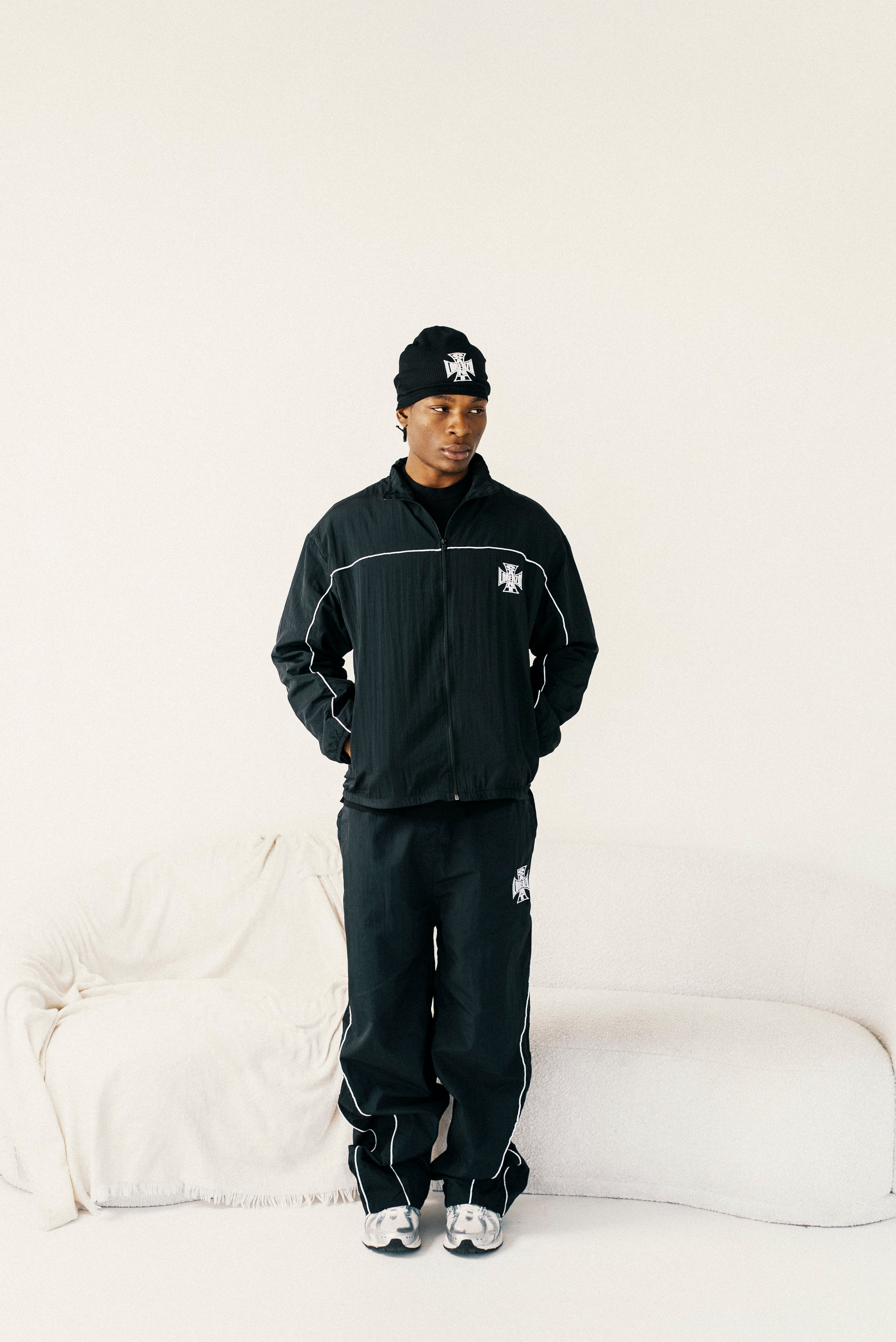 TRACK JACKET [BLACK]