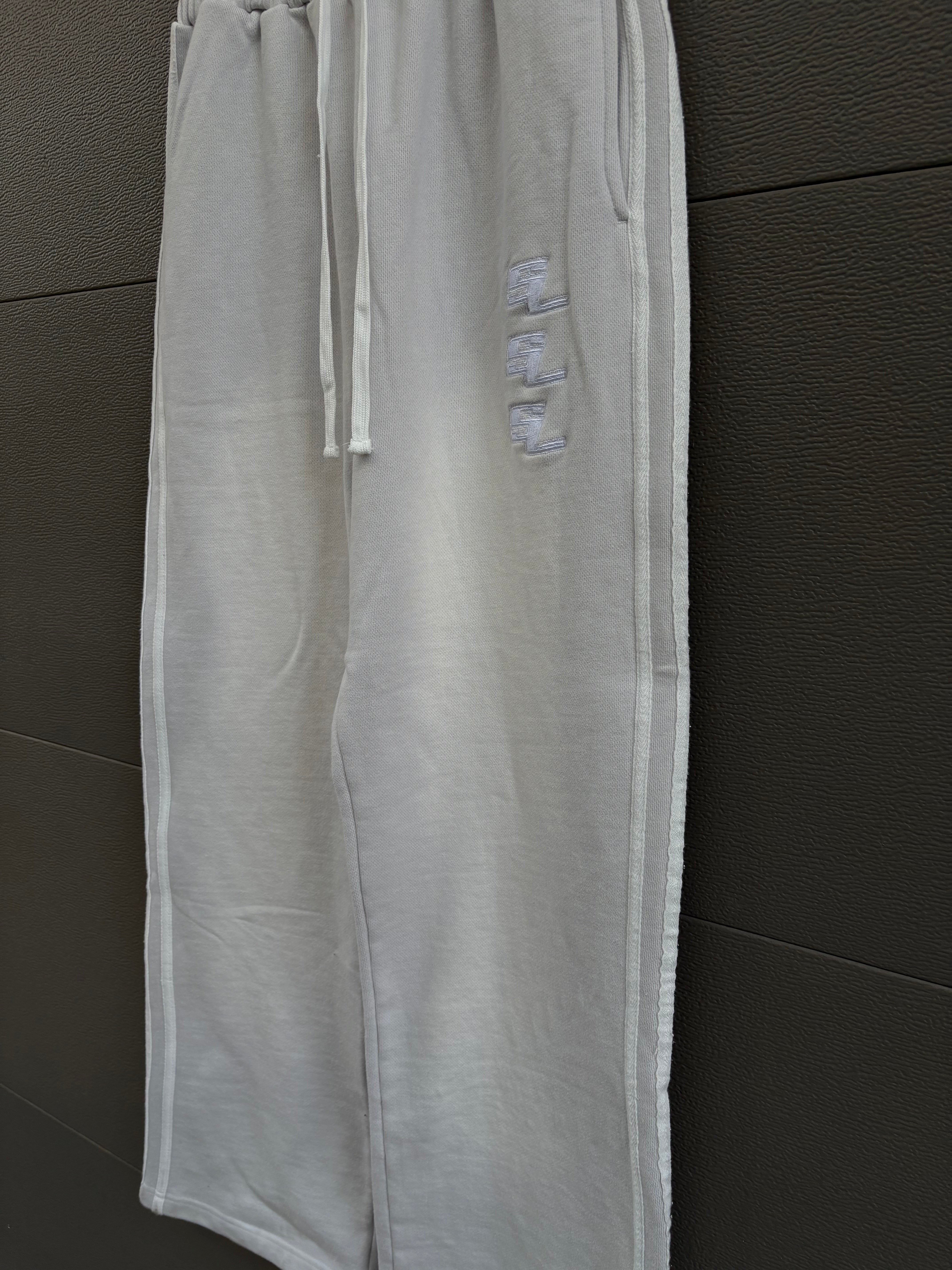EVERYDAY SWEATPANTS