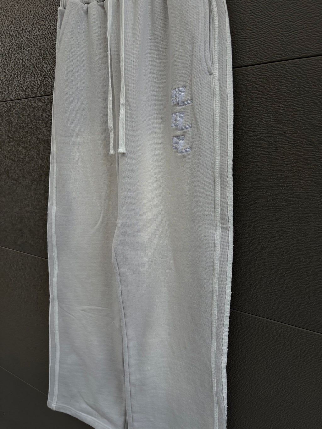 EVERYDAY SWEATPANTS