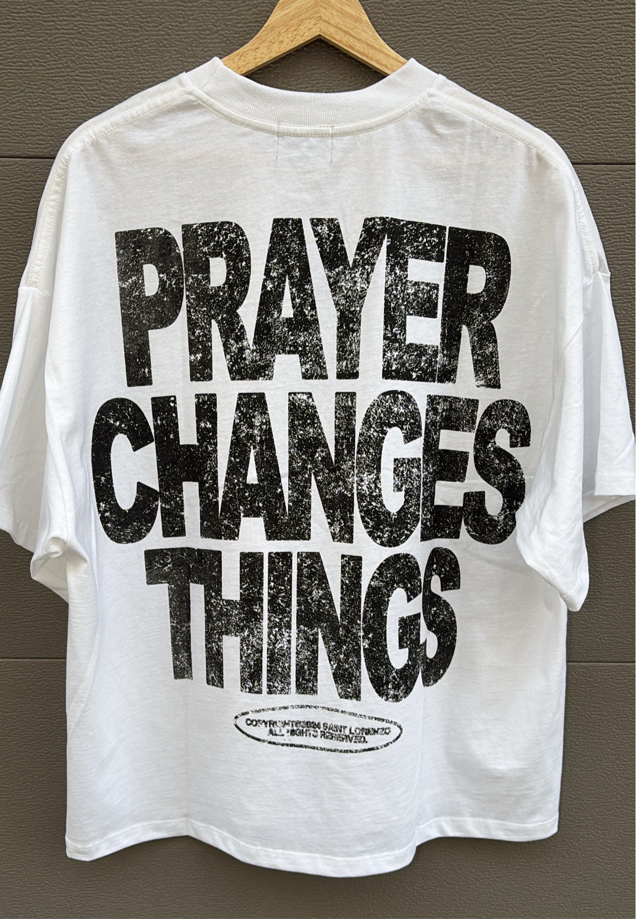 PRAYER CHANGES THINGS TEE [WHITE]
