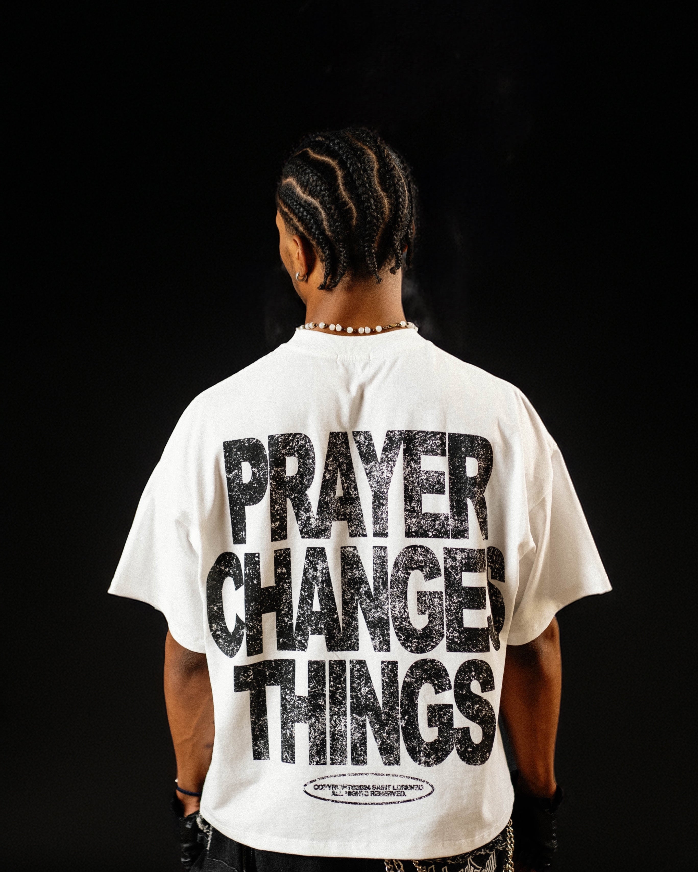 PRAYER CHANGES THINGS TEE [WHITE]